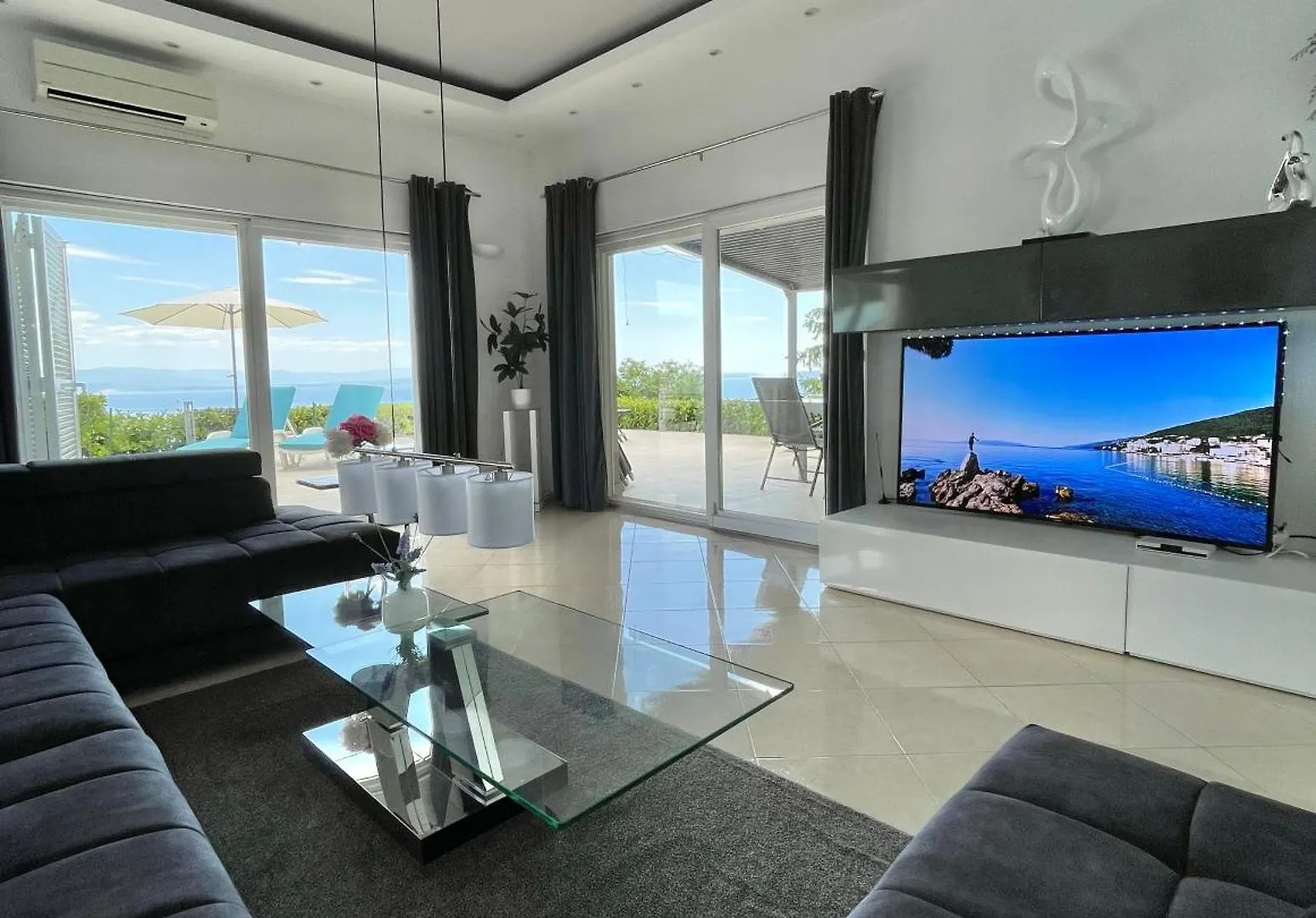 Luxury Villa Eternity - Marvelous Sea View - Box Spring Beds - Opatija-Poljane 0*, Poljane